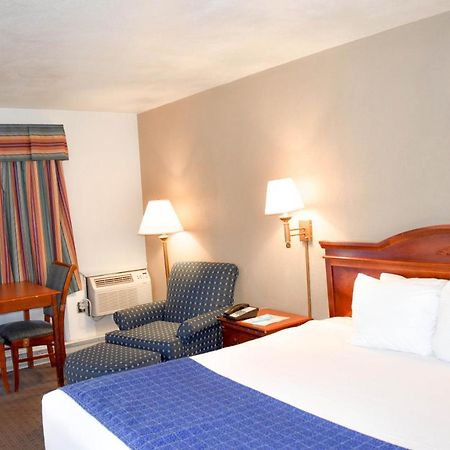 Attleboro Motor Inn Kültér fotó