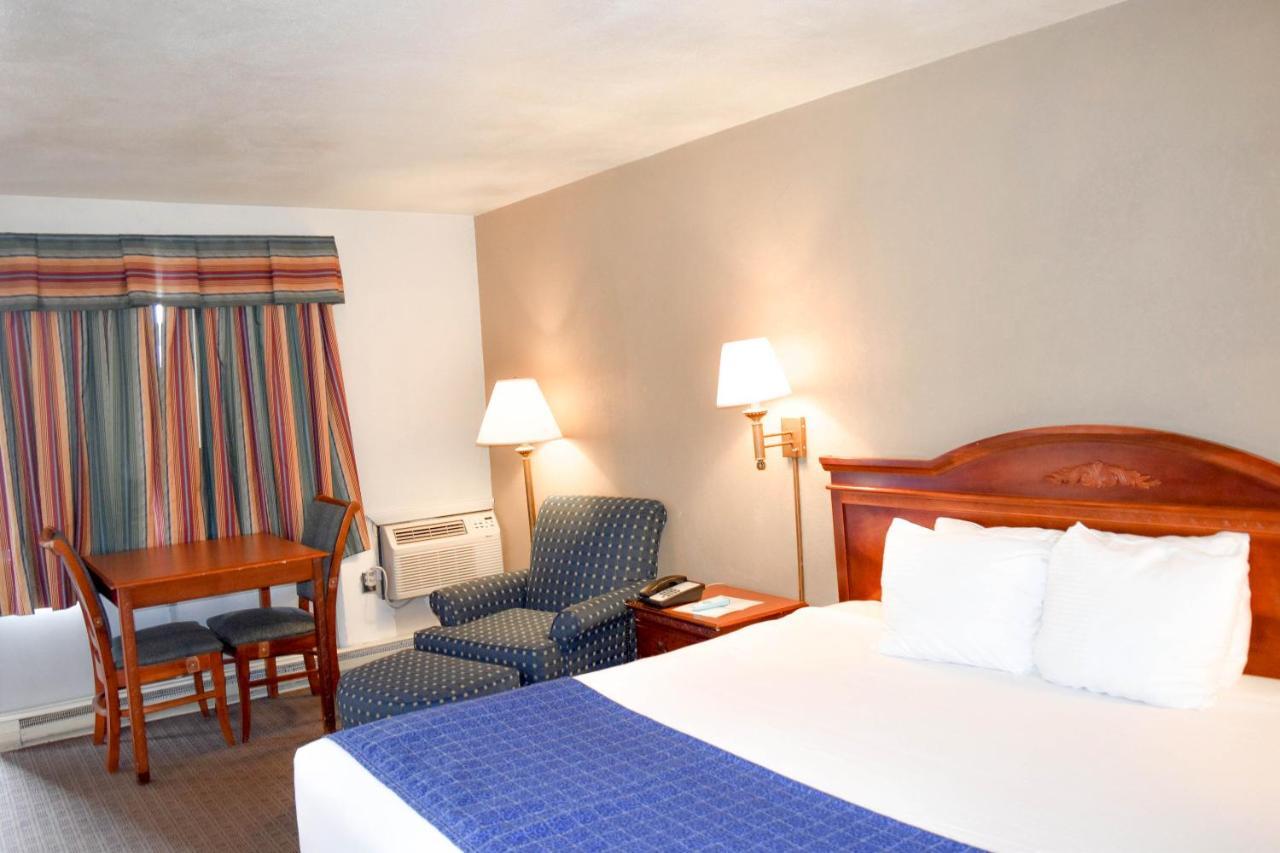 Attleboro Motor Inn Kültér fotó