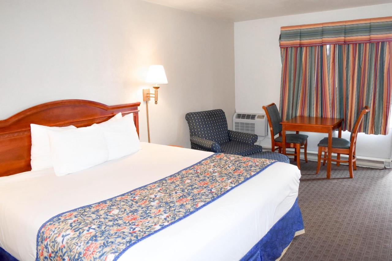 Attleboro Motor Inn Kültér fotó
