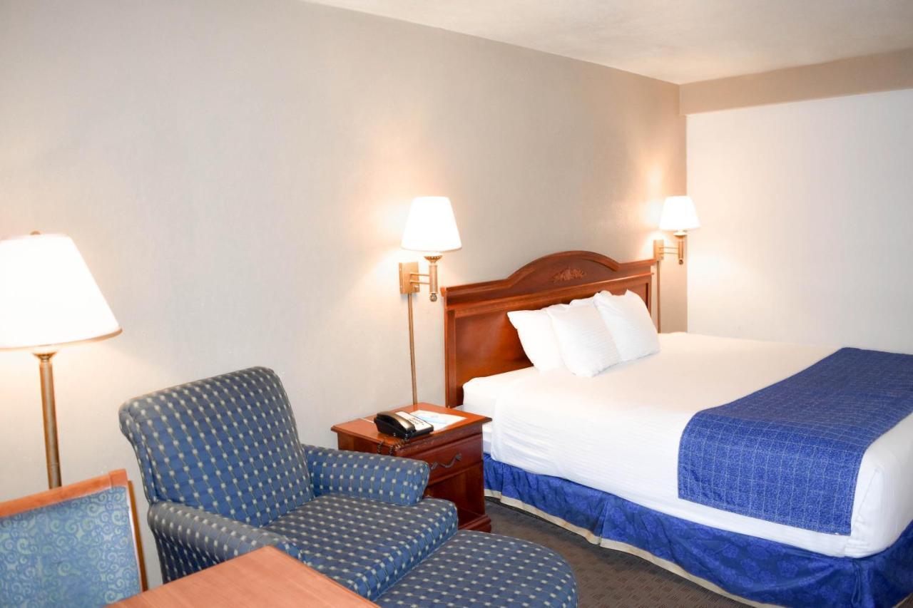 Attleboro Motor Inn Kültér fotó